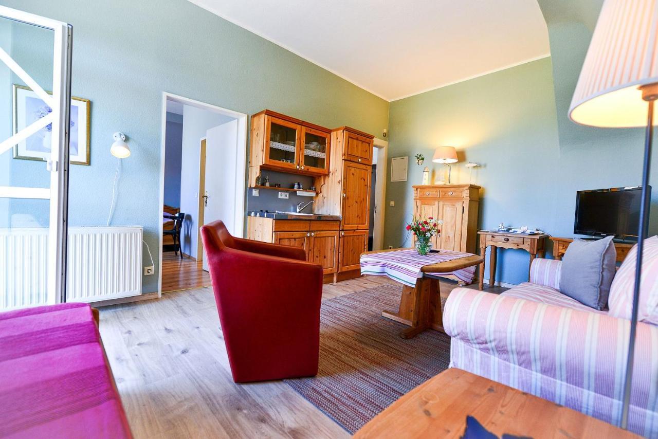 Rugenbargsweg 1 Apartment